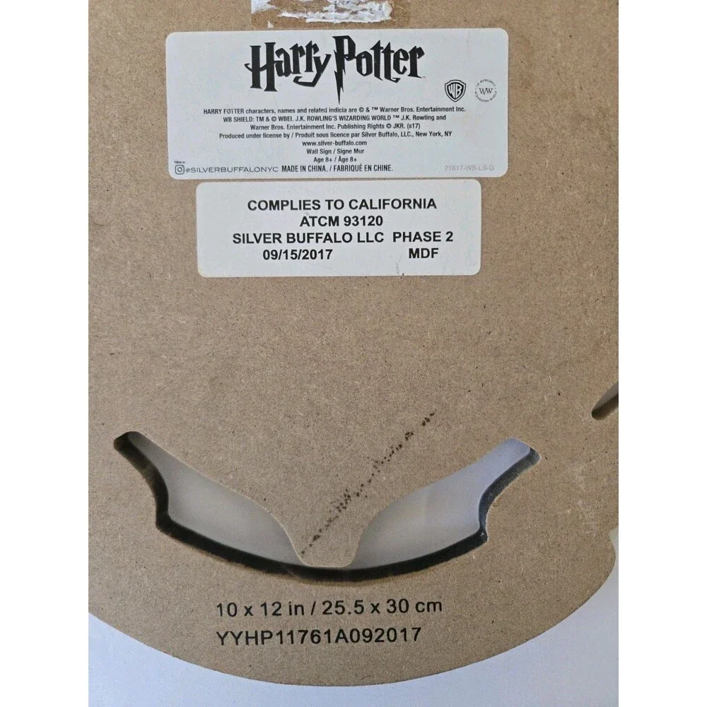 Silver Buffalo Harry Potter Hogwarts Crest Wall Sign Fantasy Decor 2017 10